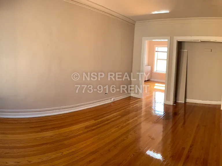 4259 W Addison St #3 — Photo 2