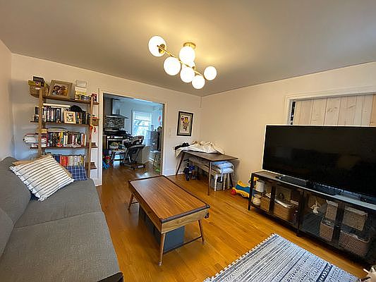 2nd image of 314 13th St #3