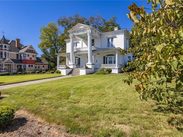 308 S Main St, Reidsville, NC 27320