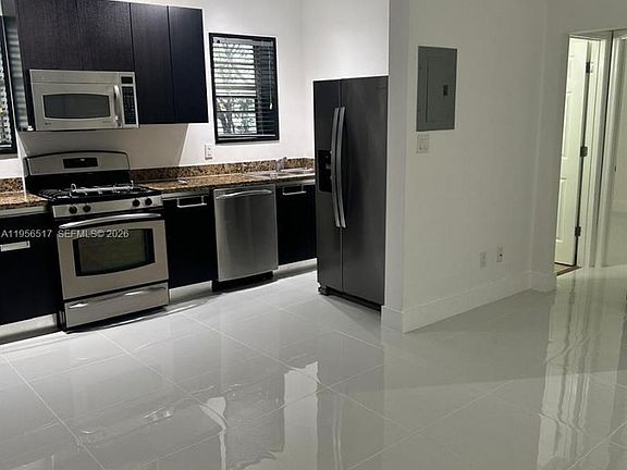 5th image of 4812 Pine Tree Dr APT 105