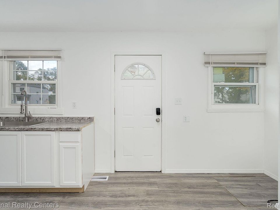 8104 Jackson Ave, photo 6