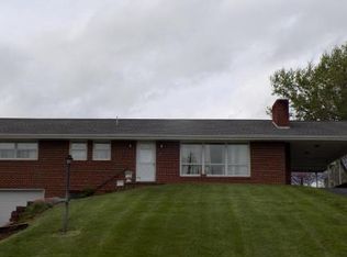 519 Spruce St, Mt Carmel, TN 37645