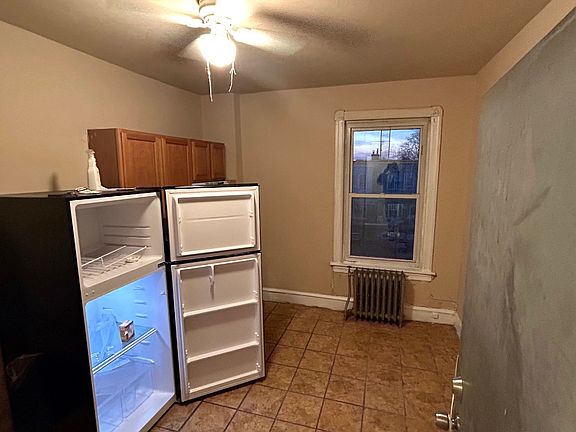 4th image of 161 W Olney Ave