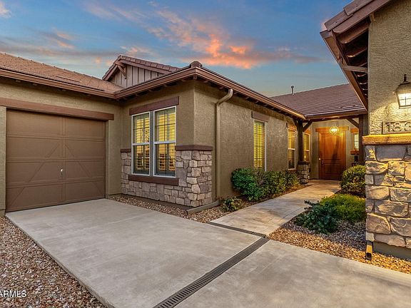 3rd image of 1835 W KINGBIRD Drive