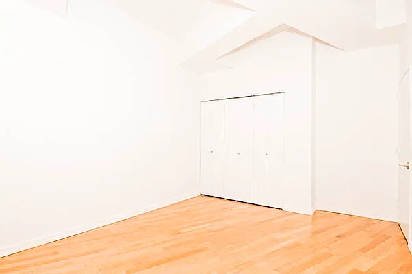 Rented by BLU Real Estate | media 27