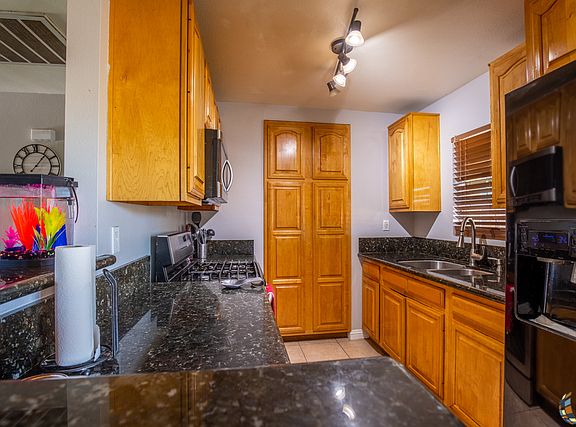 5th image of 1190 Ocotillo Dr