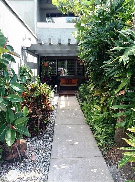 1st image of 13637 Twin Lakes Ln