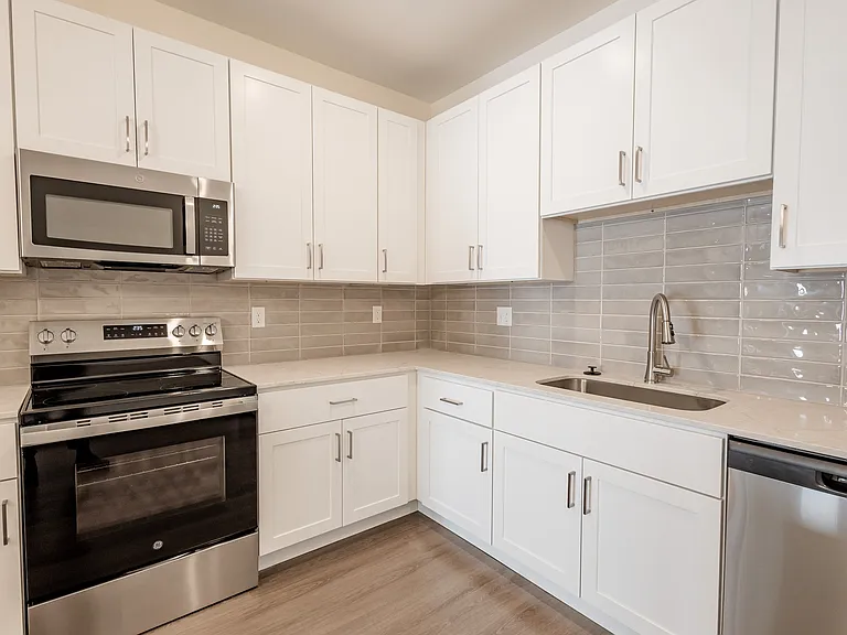 Allure Apartments — Photo 76