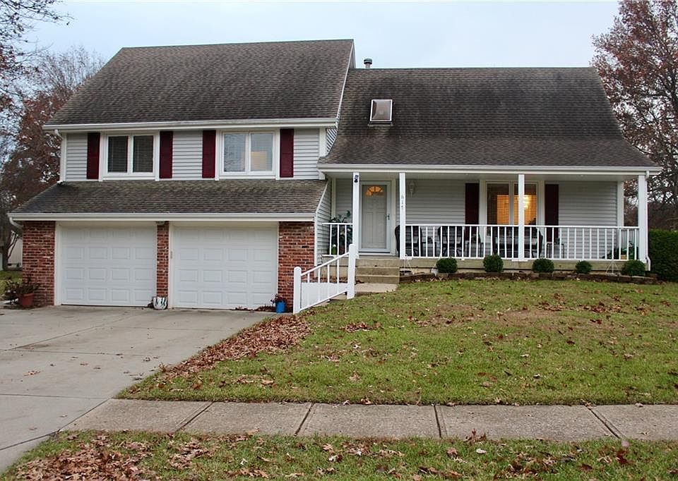 1st image of 617 NE Birchwood Dr