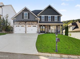 2039 Highlands Ridge Ln, Knoxville, TN 37932