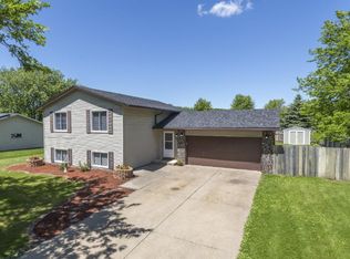 703 Pine Ridge Ter, River Falls, WI 54022