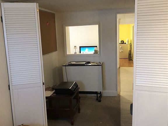 2nd image of 10 1st Ave