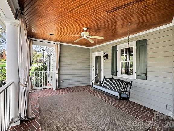 4th image of 3301 Foxridge Rd