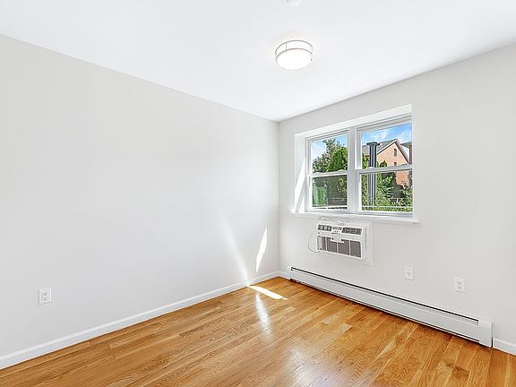 4th image of 20-63 48th St #2063