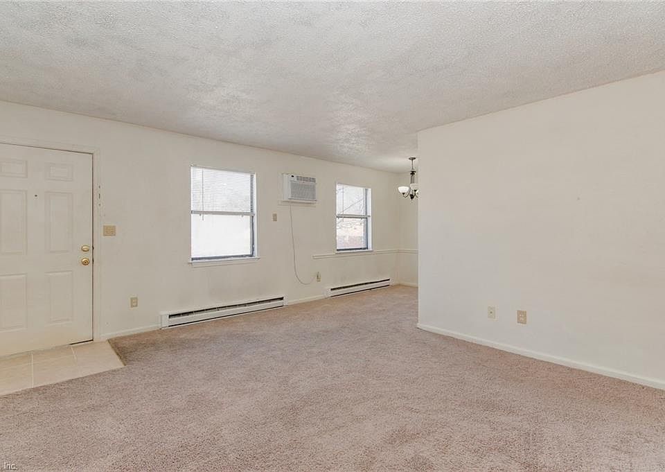 1st image of 1109 Hannah St APT C