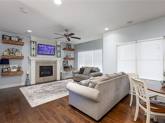 4th image of 1513 NW Whispering Ct