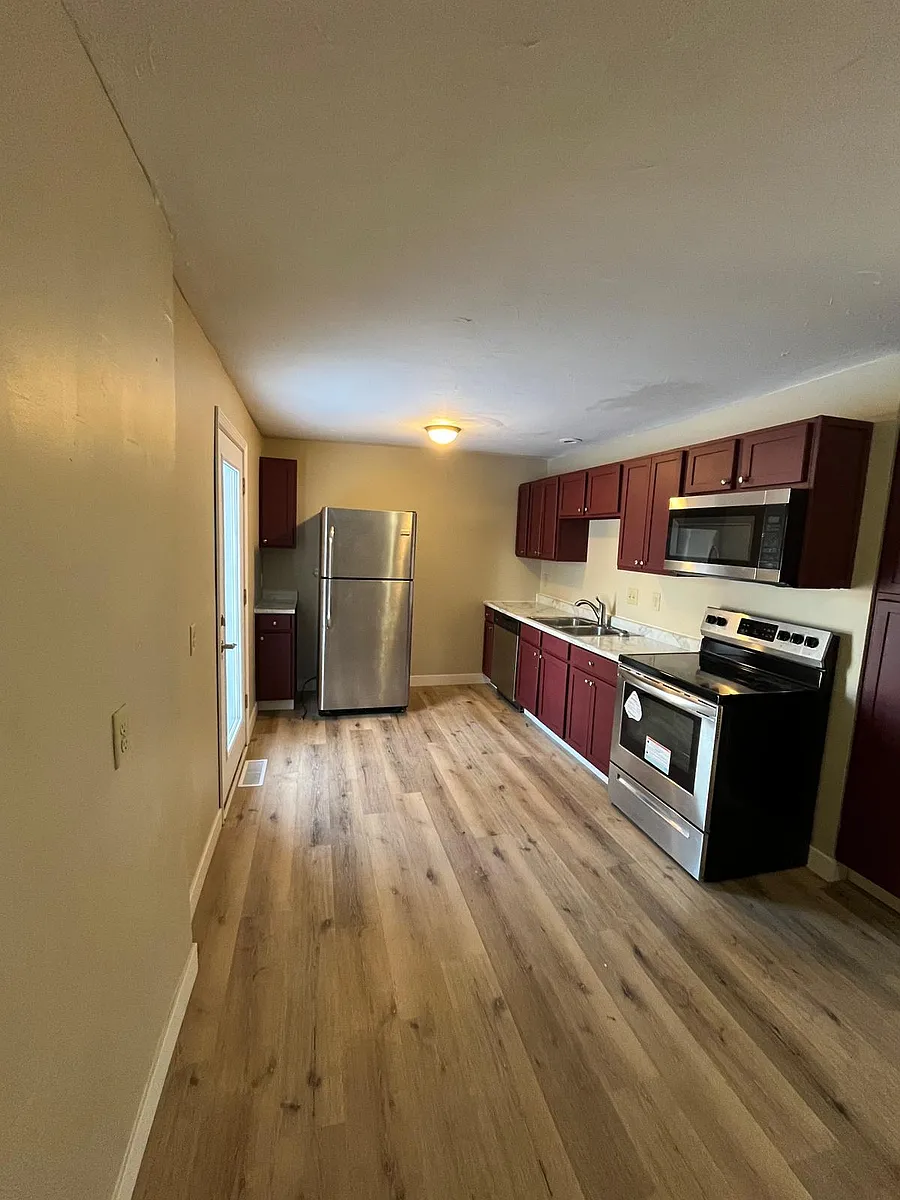 Kitchen - 10629 Xerxes Ave S