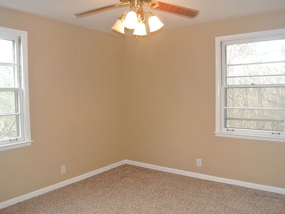 4th image of 307 Crossland Ave