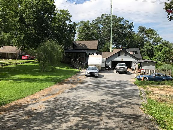 4th image of 3201 Idlewild Dr