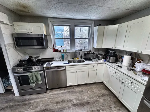 346 Cherry St #2CP, West Newton, MA 02465