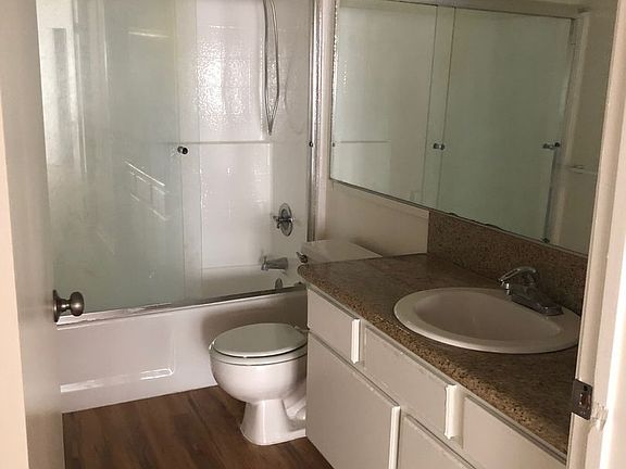5th image of 515 S Harvard Blvd APT 103