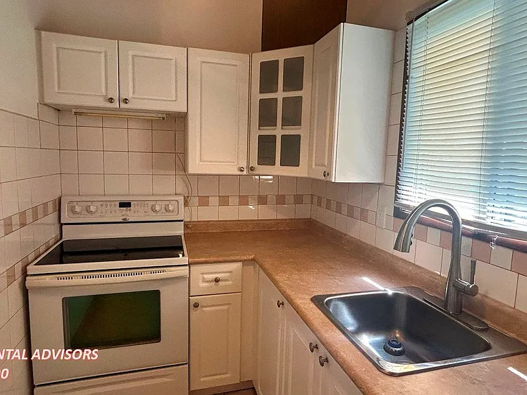 506 Lee Ridge Rd NW — Photo 2