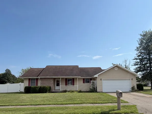 1401 Jason Ln, Olney, IL 62450