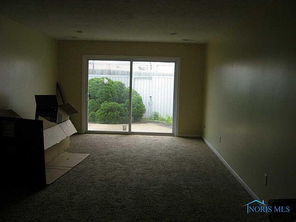 3rd image of 2538 W Vlg
