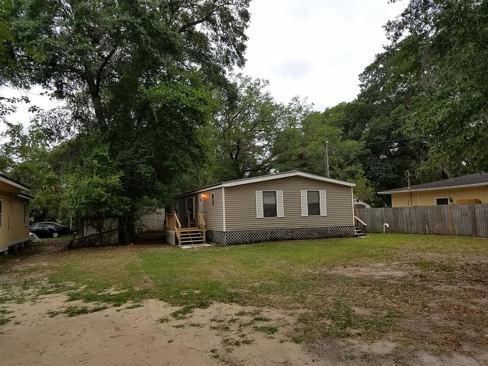 1st image of 7628 Free Ave