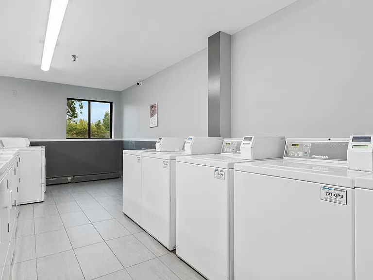 2700 Saratoga Pl — Photo 8