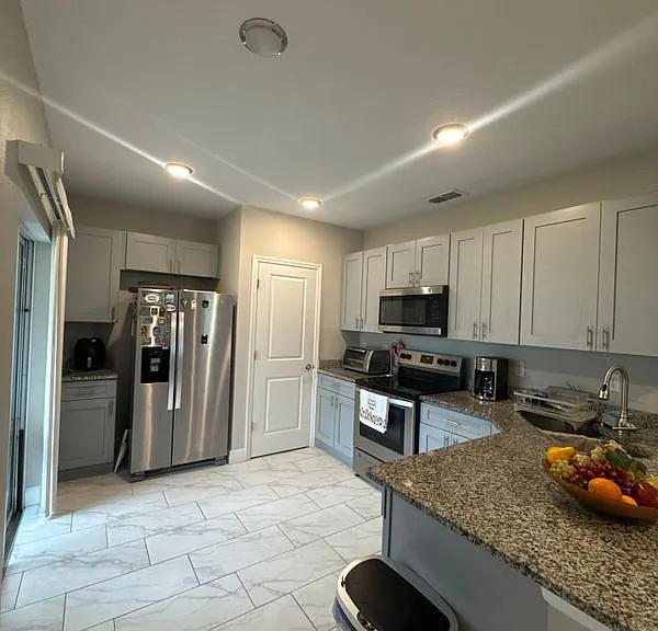 238 E Main St — Photo 8
