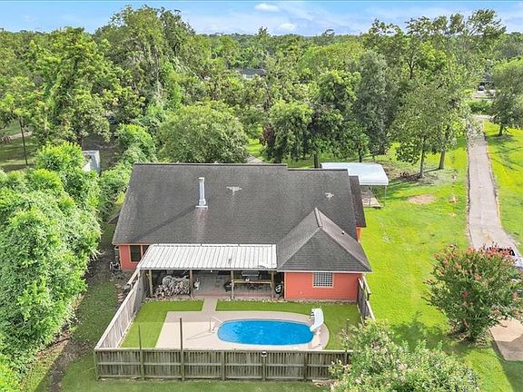 5th image of 903 Creek Drive