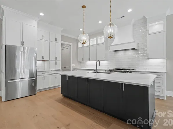 119 Thorncote Pl, Charlotte, NC 28226
