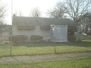 1st image of 908 Hollywood St NE