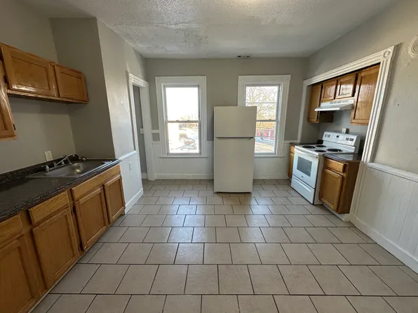 153 Humphrey St #2/3, New Haven, CT 06511