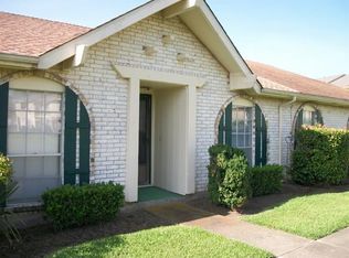 57 W Mountain Creek Dr, Grand Prairie, TX 75052