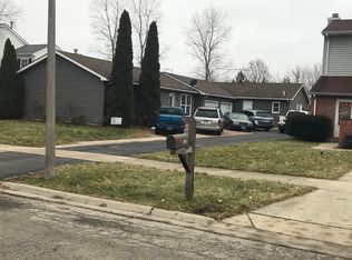 943-945 Autumn Ln, Aurora, IL 60505