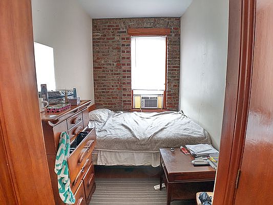 2nd image of 424 E 13th St #20