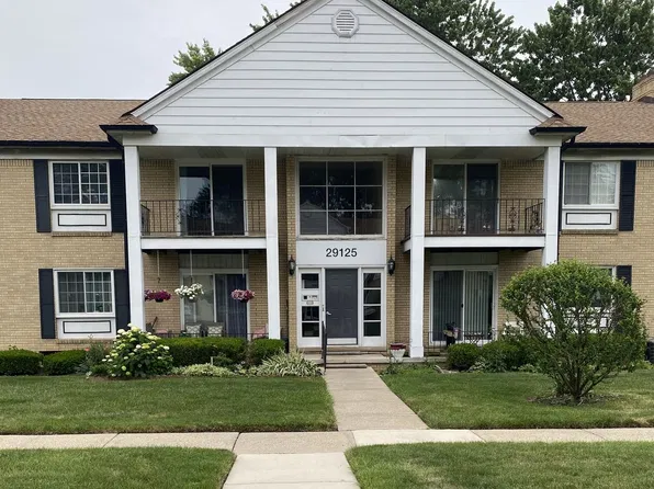29125 Hayes Rd APT 15, Warren, MI 48088