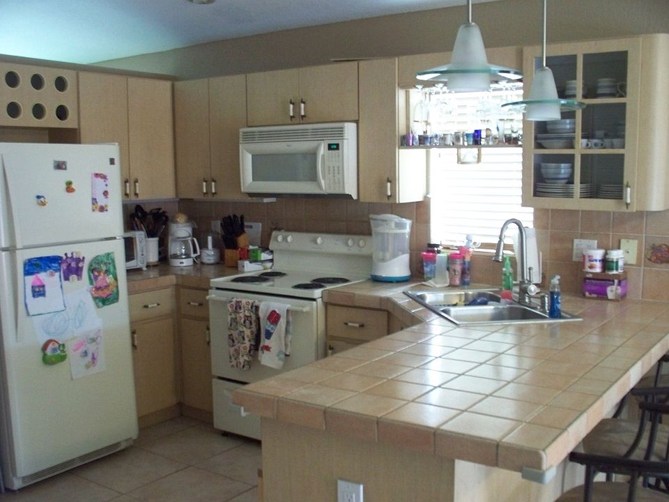 2nd image of 9986 NW 127th St