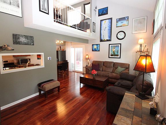 4th image of 375 Dupage Dr