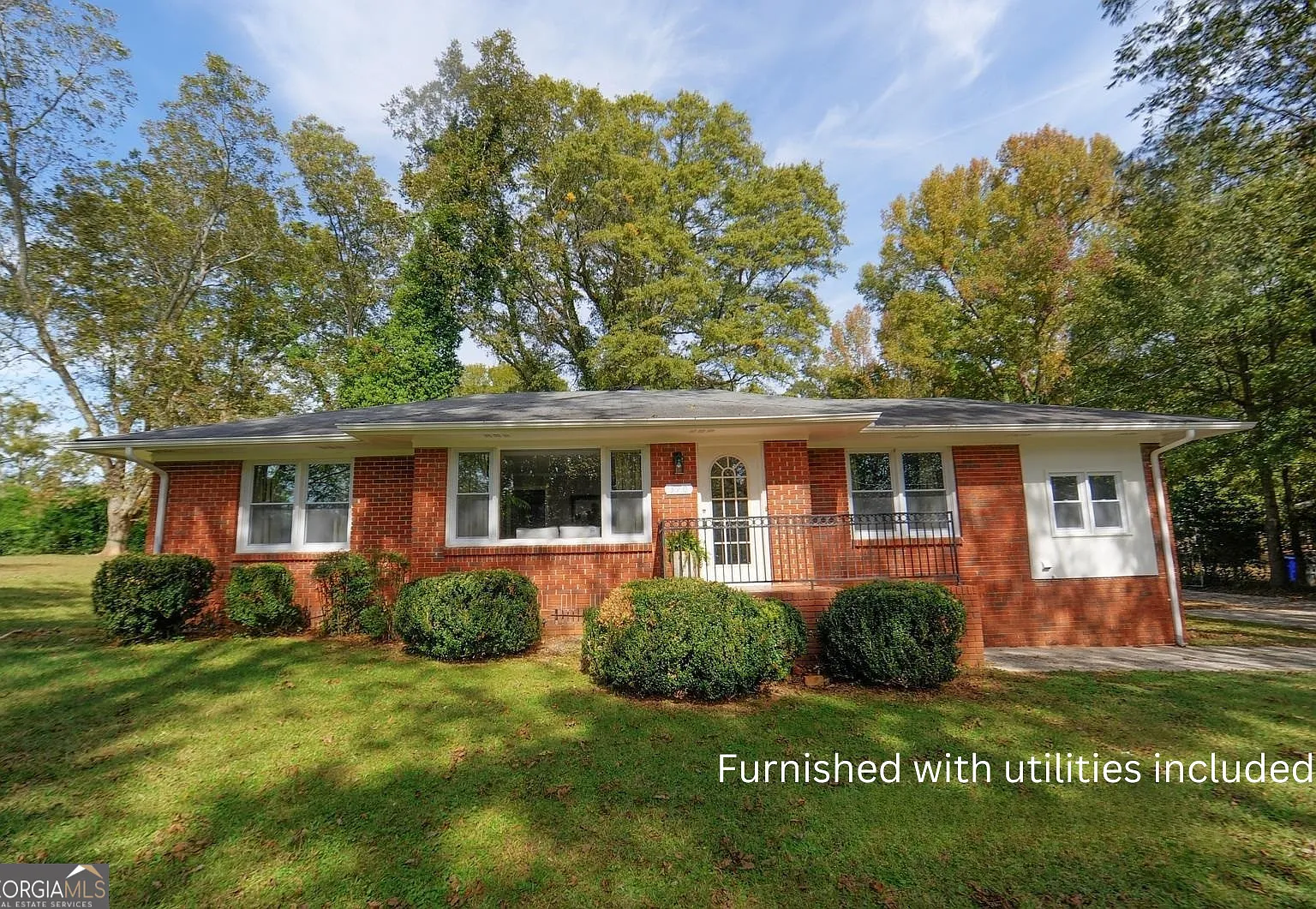 3 bed, 2.0 bath, 1334 sqft, $3,495 — Photo 1