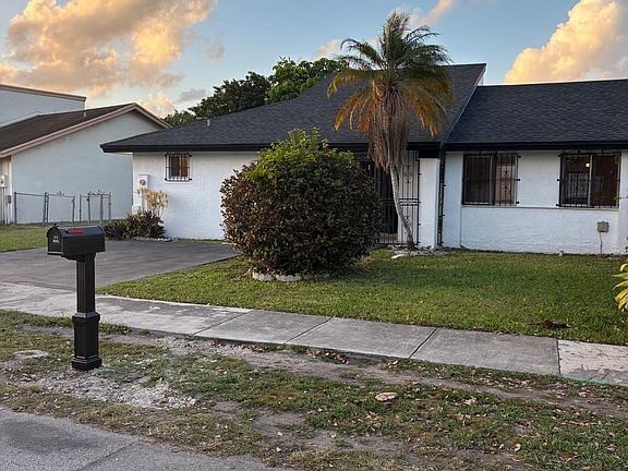 3rd image of 12231 SW 210th St