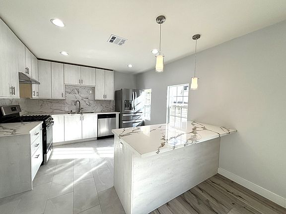 2nd image of 1554 N Dominion Ave