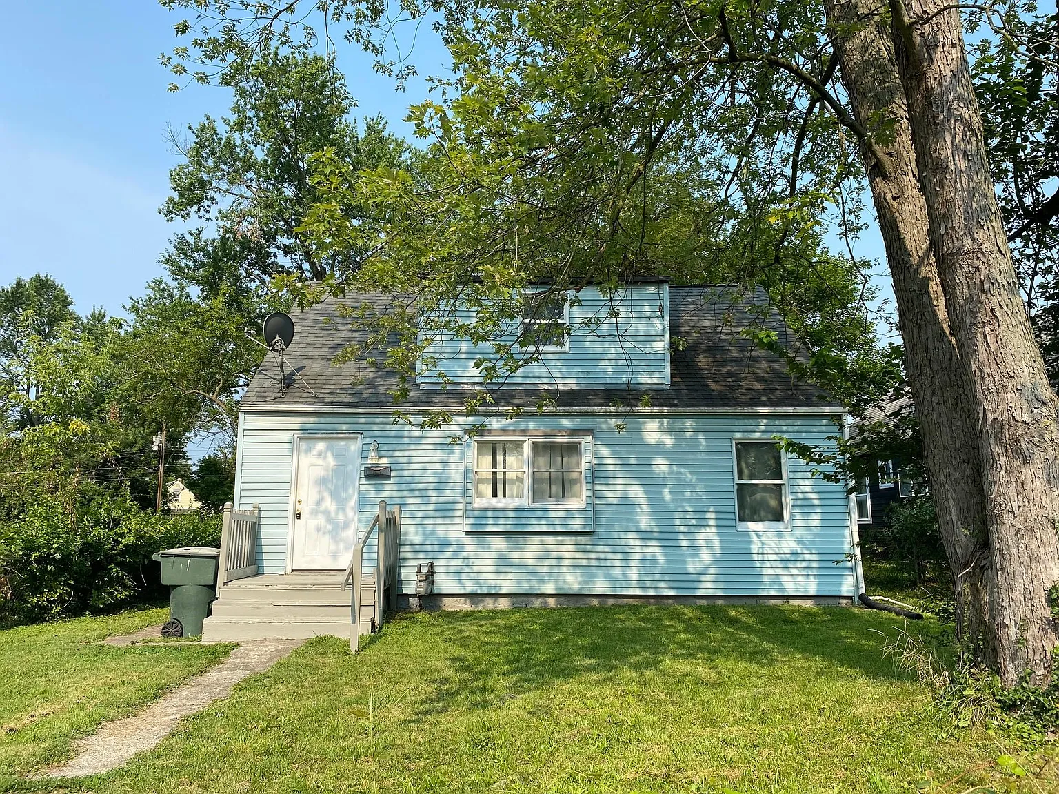 2303 Taylor Ave photo 1