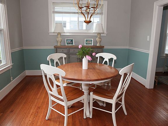 5th image of 3768 Ault Park Ave