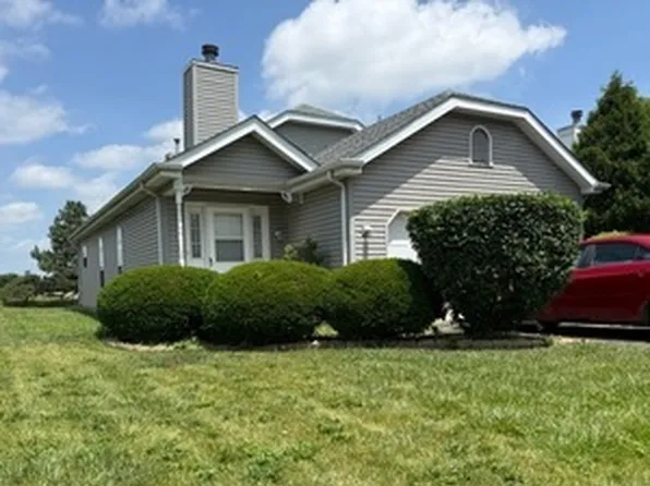 1622 Liberty St, Hanover Park, IL 60133