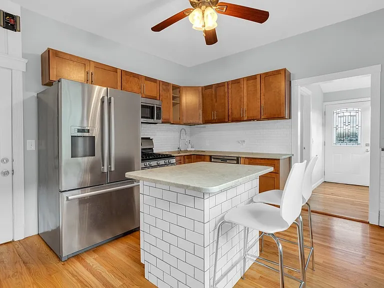 2 Kemp St #2 — Photo 1