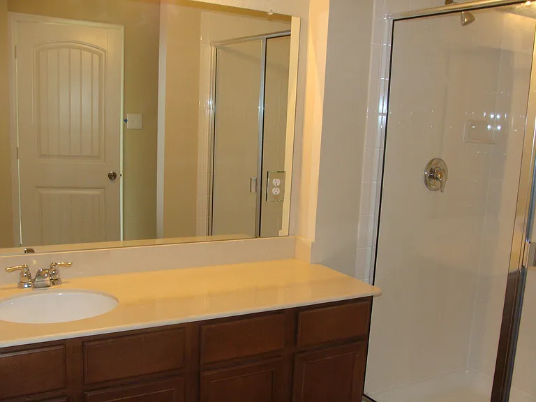 2127 Meadow View Dr — Photo 15