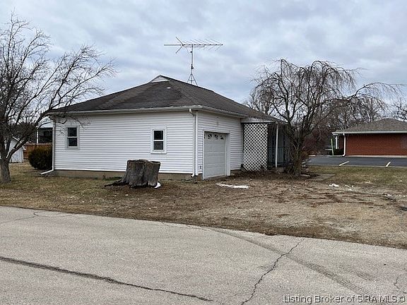 3rd image of 706 N Main Street